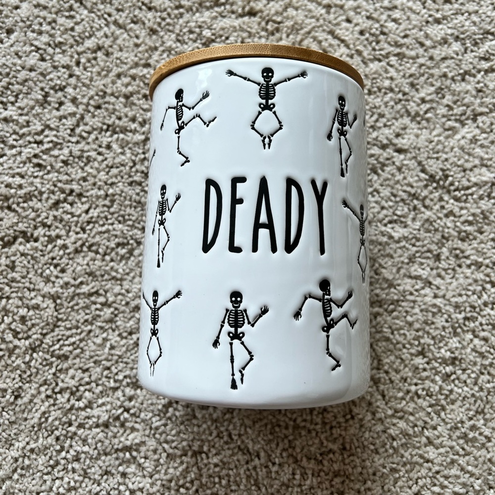 Deady Canister by coco + lola